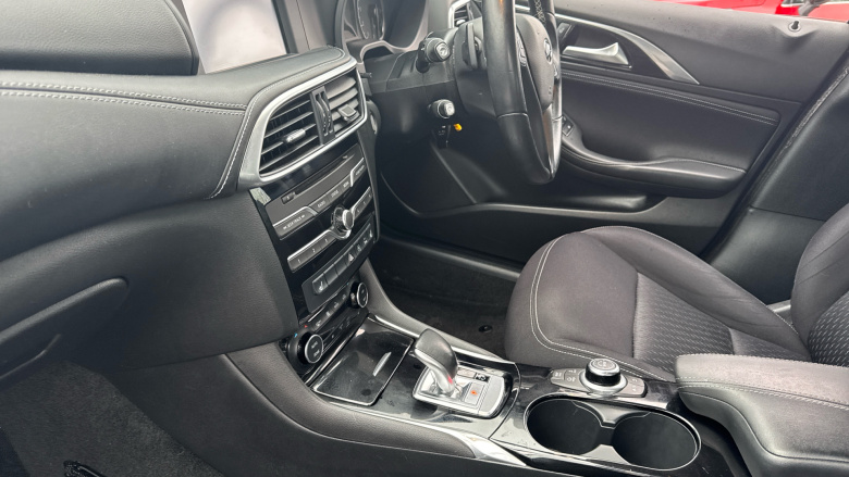 Infiniti Qx30 2.0t Executive 5dr DCT Petrol Estate